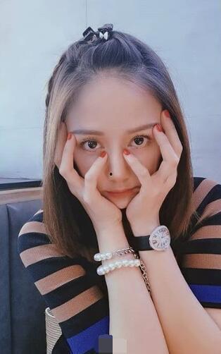 在线视频秀脸,网络时代的虚拟自我展示